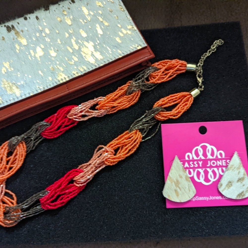 Vintage Sassy Jones Necklace, Earrings & Wallet